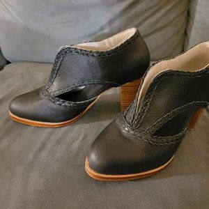 Elf Spirit Walker Booties - Black 7.5